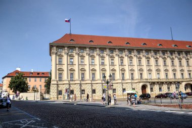 Prag 'da eski bir sokak, antika.