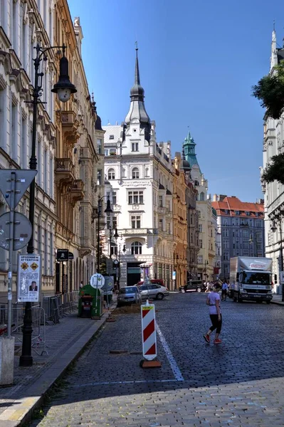 プラハの古い通り レトロなヴィンテージアンティーク — ストック写真