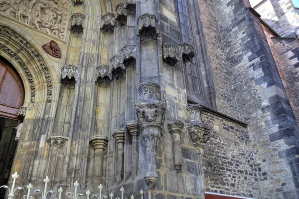 Torre Del Municipio Nella Piazza Della Città Vecchia Praga Repubblica — Foto Stock