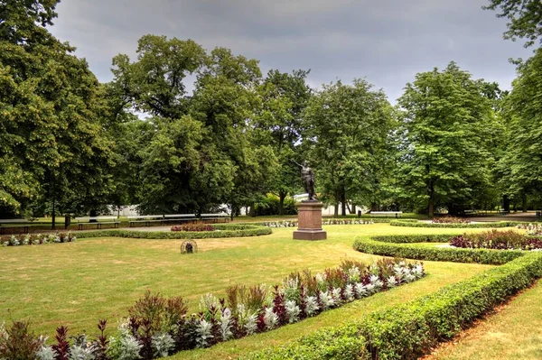 Frederic Chopin Denkmal Warschau Lazienki Park Polen — Stockfoto