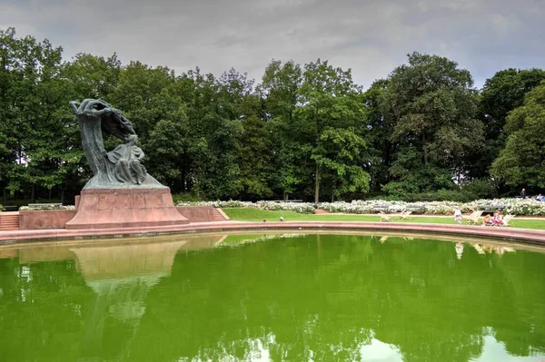 Monumento Frederic Chopin Parque Lazienki Varsovia Polonia — Foto de Stock