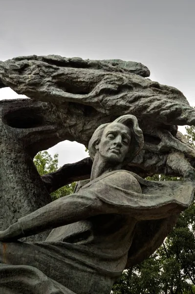 Frederic Chopin Monument Warszawa Lazienki Park Polen — Stockfoto
