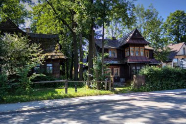 Zakopane 'e hoş geldiniz, eski bina mimarisi.