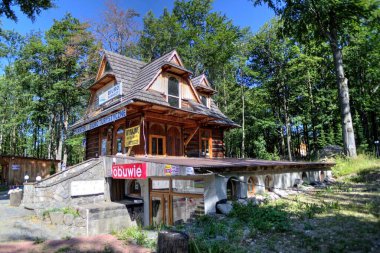 Zakopane 'e hoş geldiniz, eski bina mimarisi.