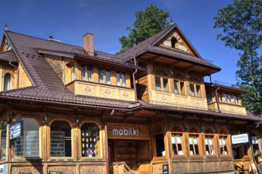 Zakopane 'e hoş geldiniz, eski bina mimarisi.