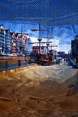 Gdansk tekneleri Motlawa 'ya ev sahipliği yapıyor. Eski model antika.