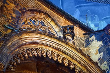 Prag, Çek Cumhuriyeti, Avrupa 'daki Eski Şehir Meydanı' ndaki belediye binasının kulesi.