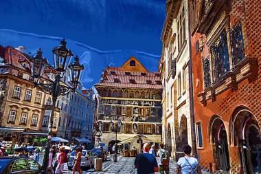 Prag, Çek Cumhuriyeti, Avrupa 'daki Eski Şehir Meydanı' ndaki belediye binasının kulesi.