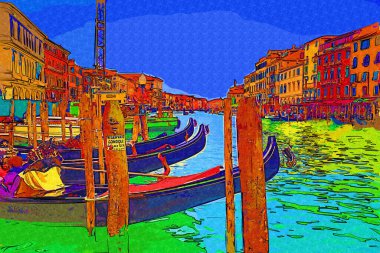 Venedikli gondolcu Venedik İtalya 'nın yeşil kanal sularında gondola biniyor.