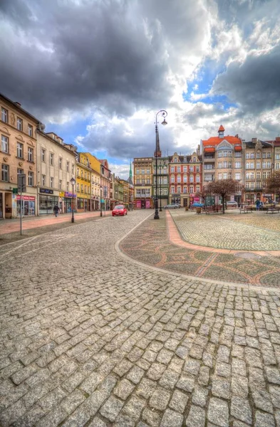 Zentrum Walbrzych Stadtbrunnen Barocke Mietskasernen Niederschlesien Polen — Stockfoto