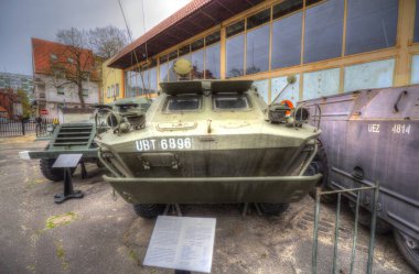 Bir amfibi piyade savaş tankı.