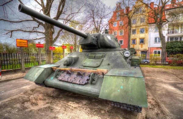 Vintage tank izole çizim sanat illüstrasyonu