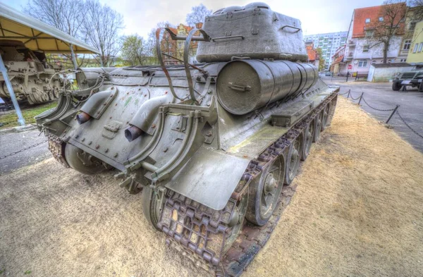 Vintage tank izole çizim sanat illüstrasyonu
