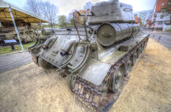 Vintage tank izole çizim sanat illüstrasyonu