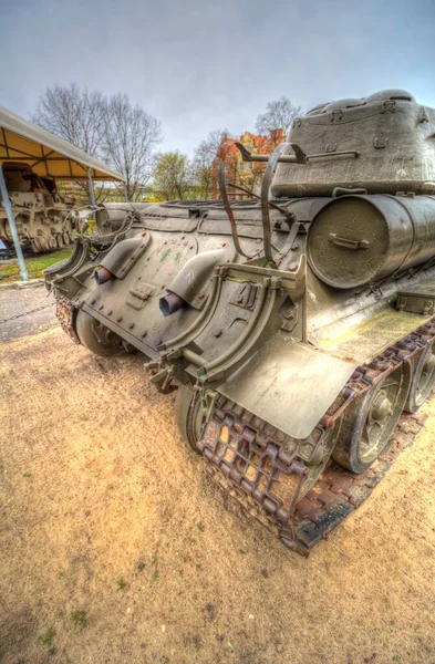 Vintage tank izole çizim sanat illüstrasyonu