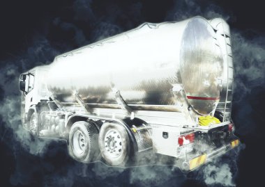 Büyük bir benzin deposu yol alıyor. Resim, antika, antika.