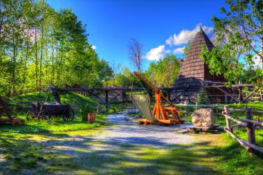 Ortaçağ maden yerleşiminde altın durulama yalakları, ortaçağ tarihi sanat illüstrasyonları antika eskizler