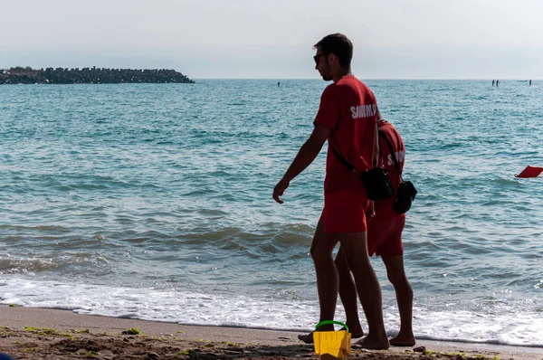 Mai Romania 2017 People Walking Beach 사람들 — 스톡 사진