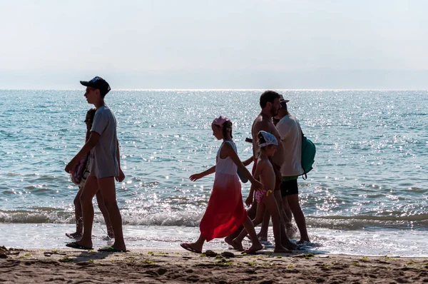 Mai Romania July 2017 People Walking Beach Real People — Stock Photo, Image