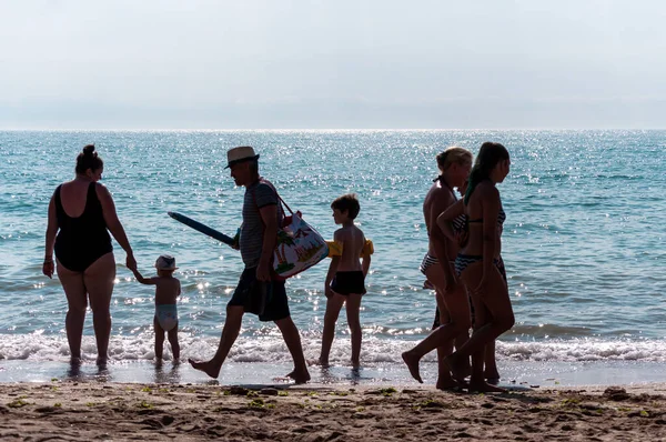 Mai Rumania Julio 2017 Personas Caminando Por Playa Gente Real — Foto de Stock