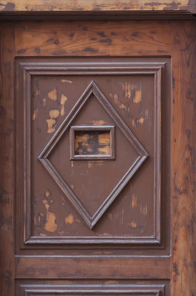 Detalle de una puerta de madera — Foto de Stock