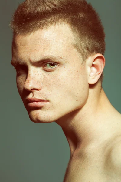 Male beauty concept. Close up portrait of handsome young fashion man — Stock Photo, Image