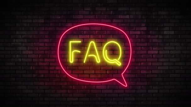 Neon FAQ och tal bubbla på tegelvägg — Stockvideo