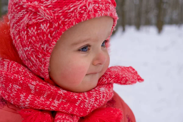 Baby Girl Impressed Snow Close — Stock Photo, Image