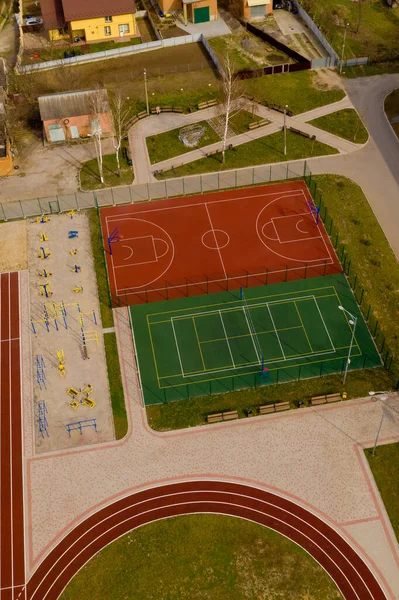 Letecký Pohled Veřejné Basketbalové Volejbalové Hřiště Sportovní Hřiště Pro Děti — Stock fotografie