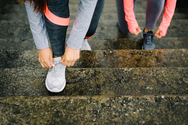 Conceito de corrida urbana e treino de fitness ao ar livre — Fotografia de Stock