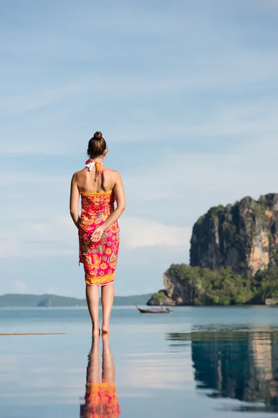 Woman on thailand vacation travel — 图库照片