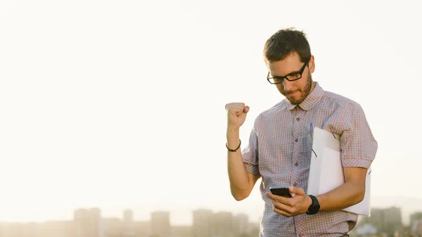 Sucesso profissional no trabalho de empreendedor — Fotografia de Stock