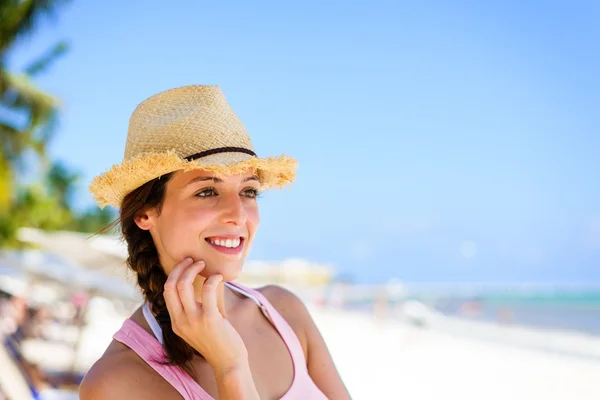 Charming woman enjoying tropical summer vacation — Stock Photo, Image