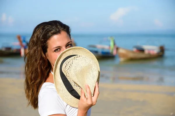 Playful woman enjoying Thailand travel at beach — Zdjęcie stockowe