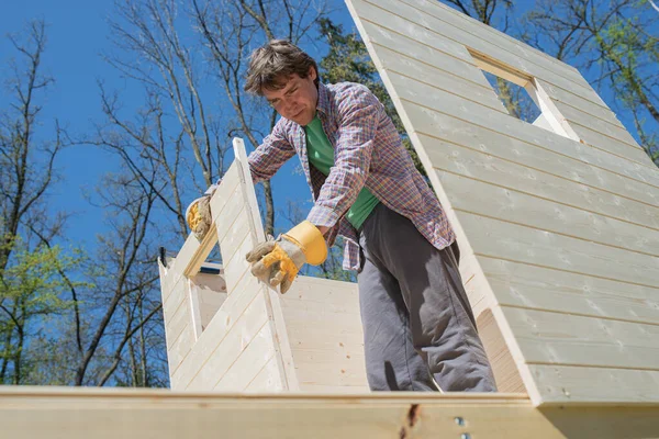 View Young Father Building Wooden Play House Kids — Stock Photo, Image