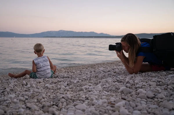 Young Female Photographer Taking Low Angle View Photo Toddler Boy — Φωτογραφία Αρχείου