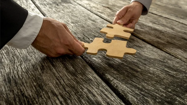 Parceria empresarial ou trabalho em equipa — Fotografia de Stock