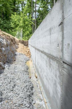 Şantiye - kazdık çıkarlar yanında yeni bir yapı kiremit