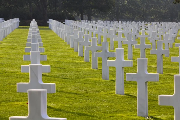 Normandie amerikanska kyrkogården och Memorial gravar, Omaha Beach — Stockfoto
