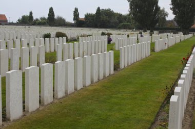 Tyne karyolası mezarlığı Graves, Ypres