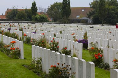 Tyne karyolası mezarlığı, Ypres belirgin, Belçika