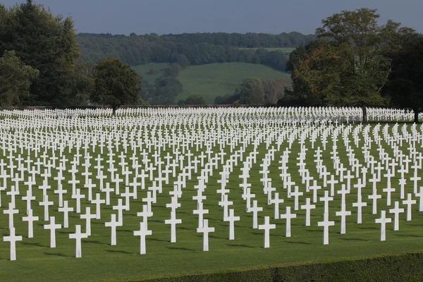 何千ものアメリカ人の生活、Henri シャペルのアメリカの墓地および記念碑 ストックフォト