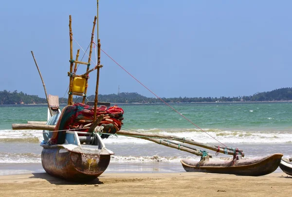 Barco de pesca do Sri Lanka na praia 4 — Fotografia de Stock