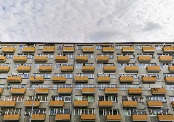 Big Block Flats Full Yellow Balconies Cloudy Day — Stock Photo, Image
