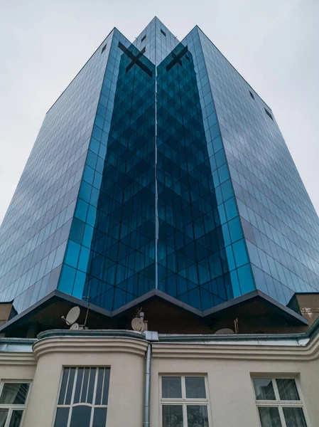 Warsaw November 2019 Upward View Modern Corporate Building Old Tenement — Stock Photo, Image