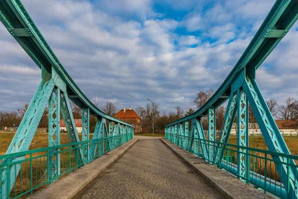 Breslavia Gennaio 2020 Ponte Bartoszowicki Sulla Diga Acqua Sul Fiume — Foto Stock