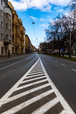 Wroclaw 12 Şubat 2020 Long Kosciuszki sokağı güneşli bir günde