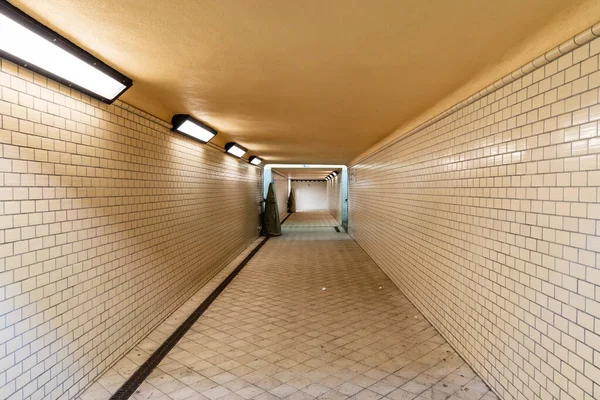 Wroclaw Poland February 2020 Long Tunnel White Tiles Train Platforms — Stok fotoğraf