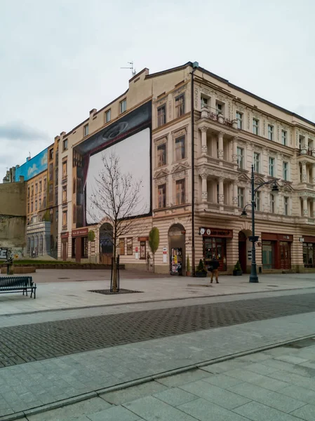 Lodz Polen Februari 2020 Fasad Gamla Hyreshus Med Målning Vägg — Stockfoto