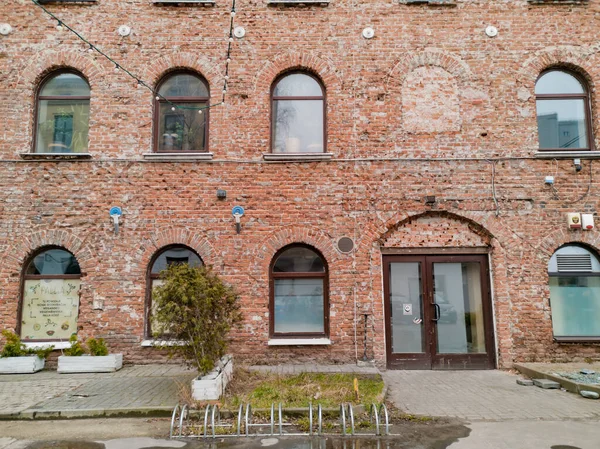 Лодзь Польша Февраля 2020 Года Фасад Старого Здания Красного Кирпича — стоковое фото
